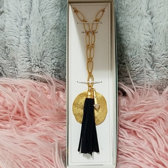 Stella & Dot | Gold Carla Tassel Pendant Necklace Retired - Picture 12 of 13